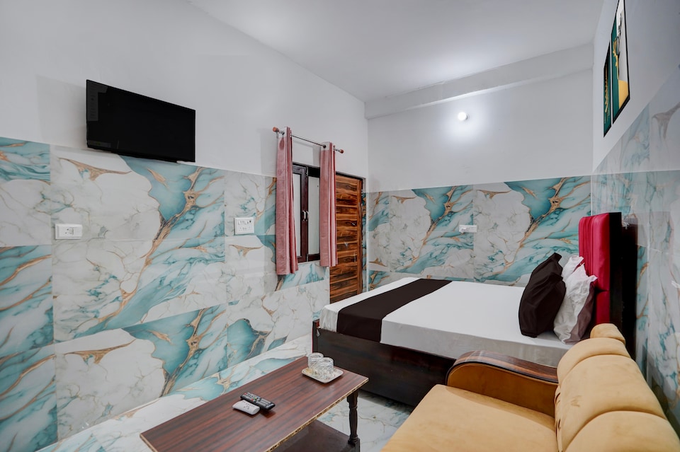Hotel O CERES ROYAL HOTEL & RESTAURANT, Greater Noida, Noida