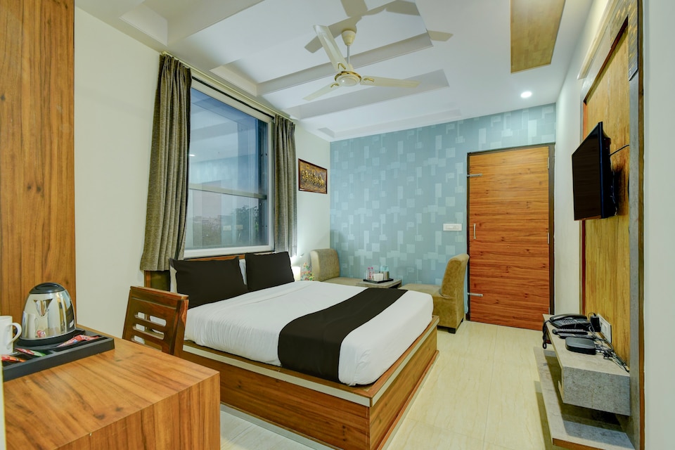 POP 84404J Hotel Royal Elite, Jaipur Airport, जयपुर