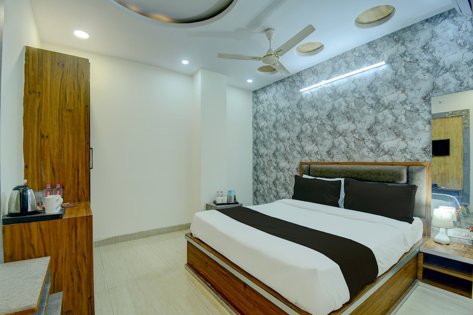 POP 84404J Hotel Royal Elite, Jaipur Airport, जयपुर
