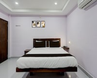 Townhouse Kozhencherry Formerly The Beige Hotel