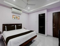 Townhouse Kozhencherry Formerly The Beige Hotel