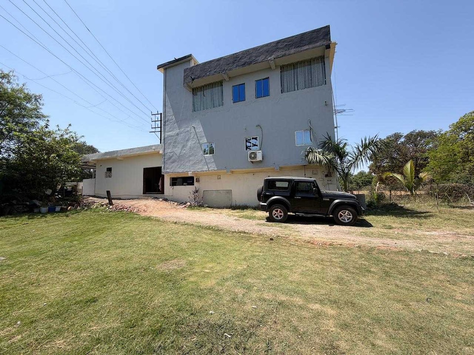 OYO 844060 Friends Zone, Shujalpur, Shujalpur