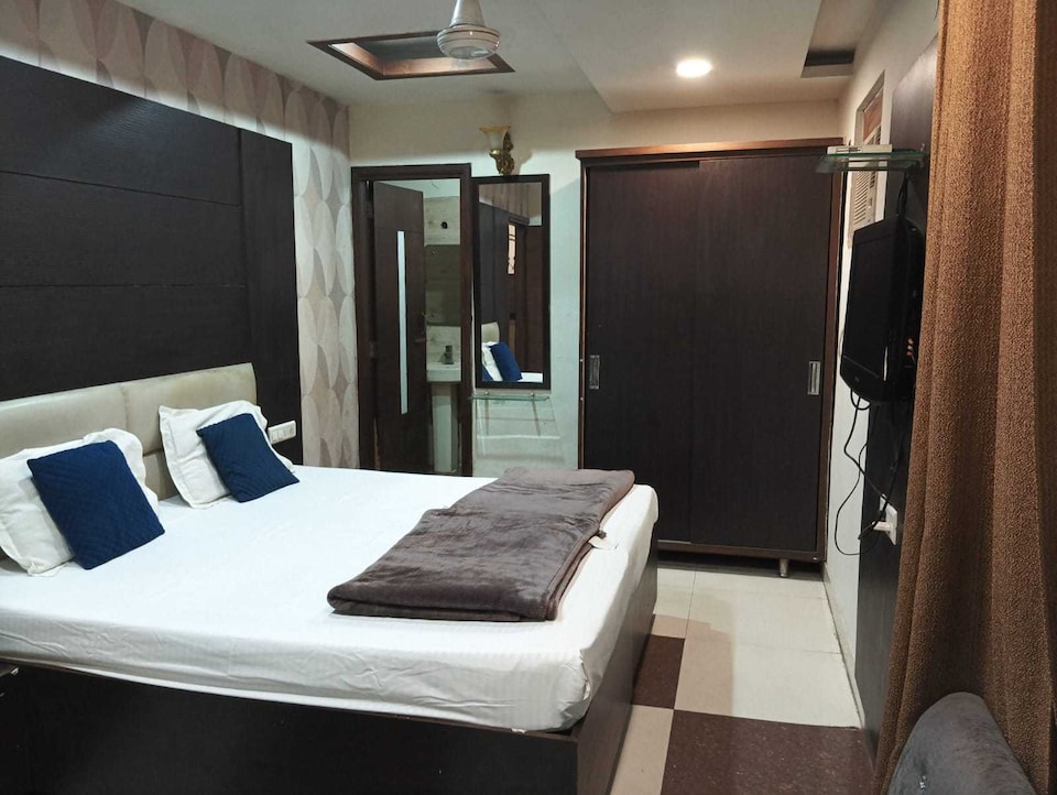 Collection O Clock Tower Ludhiana Formerly Hotel City Light, Ludhiana Railway Station, Ludhiana