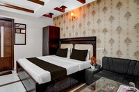 Collection O by OYO Clock Tower Ludhiana Formerly Hotel City Night