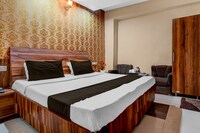 Collection O by OYO Clock Tower Ludhiana Formerly Hotel City Night