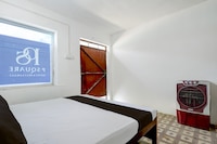 Hotel O S.R GRAND HOTEL & RESTAURANT