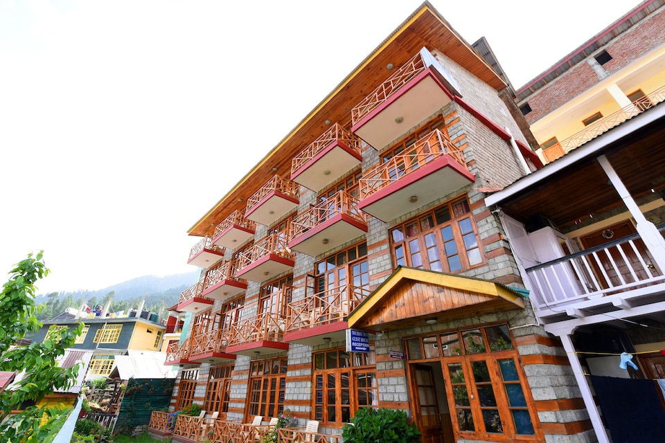 OYO 13947 Tourist Nest, Old Manali Road, Manali