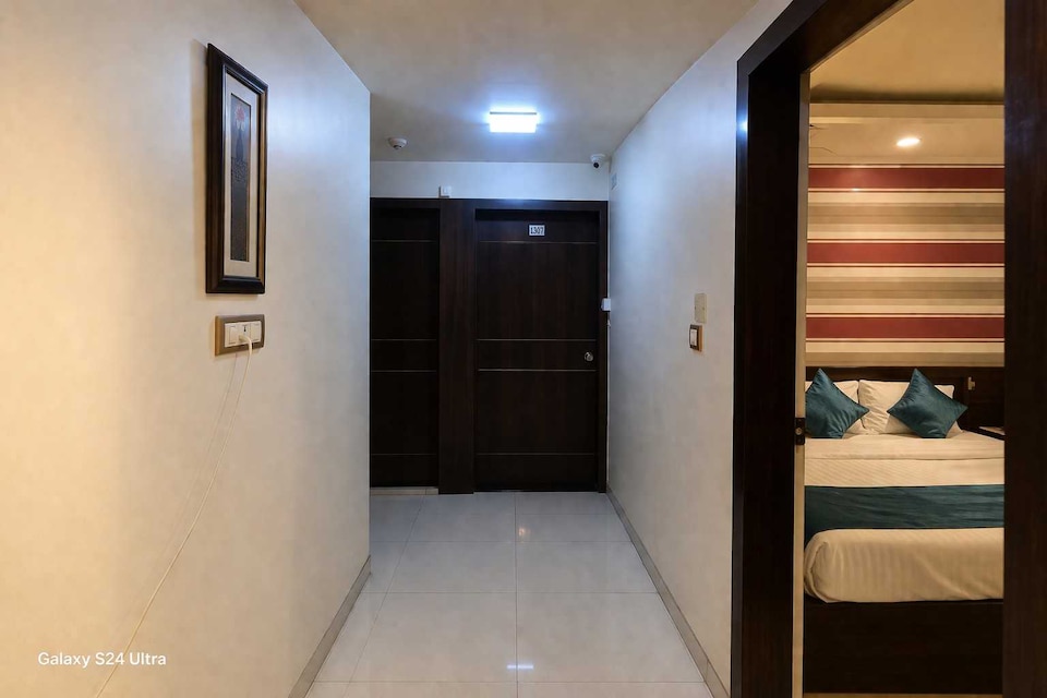 Hotel O Sabarmati Ashram Ahmedabad Formerly Red Apple, Ashram Road-Usmanpura-Elisbridge-Navrangpura-Kalupur, Ahmedabad