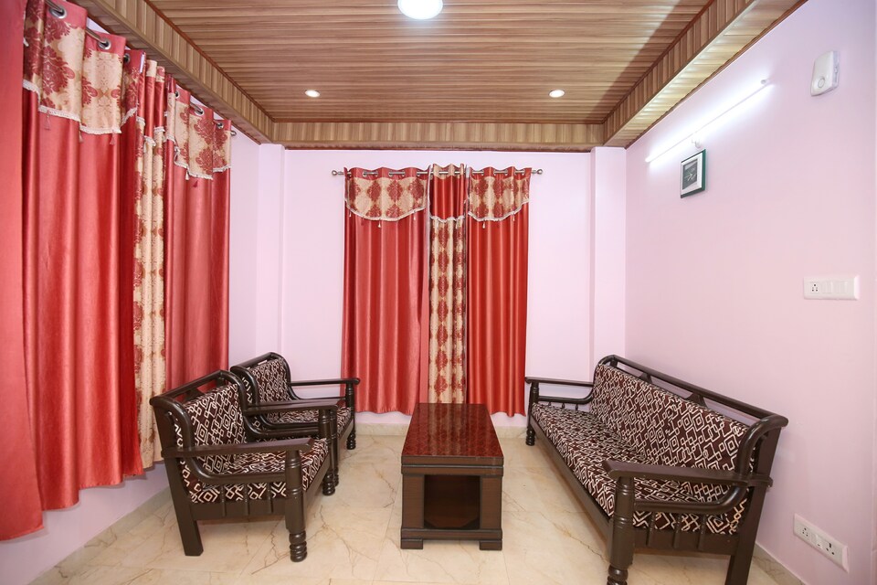 OYO Home 14001 Valley View 2BHK, Kachighati-Summerhill, Shimla