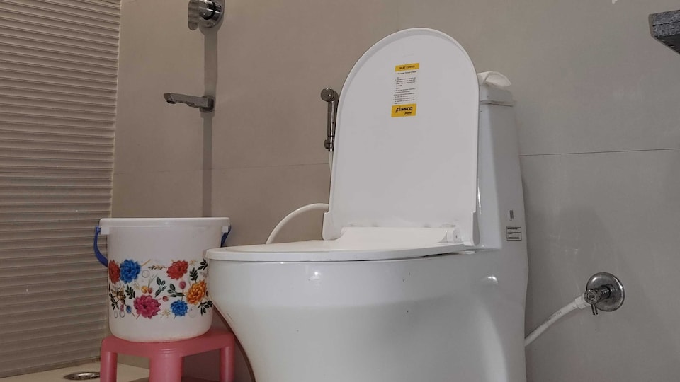 Hotel O Shri Jee Kripa Villas, Mathura Station, Mathura