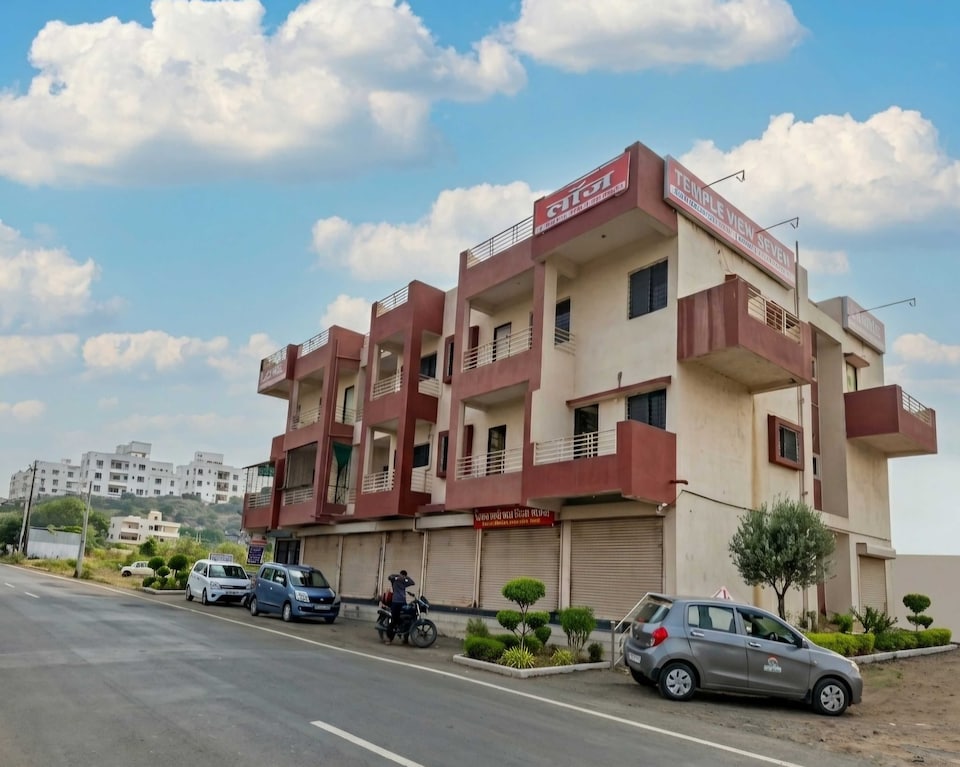 HOTEL O TEMPLE VIEW SEVEN , Hadapsar Pune, Pune