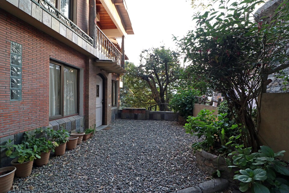 OYO Home 14005 Lake View 2BHK, Mall Road Nainital, Nainital