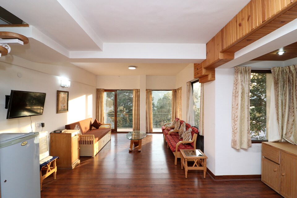 OYO Home 14005 Lake View 2BHK, Mall Road Nainital, Nainital