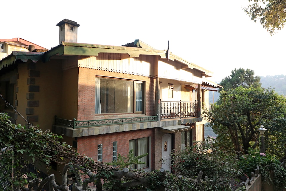 OYO Home 14005 Lake View 2BHK, Mall Road Nainital, Nainital