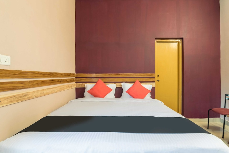 OYO 844093 TRUPTHI RESORTS, Srikakulam, Srikakulam
