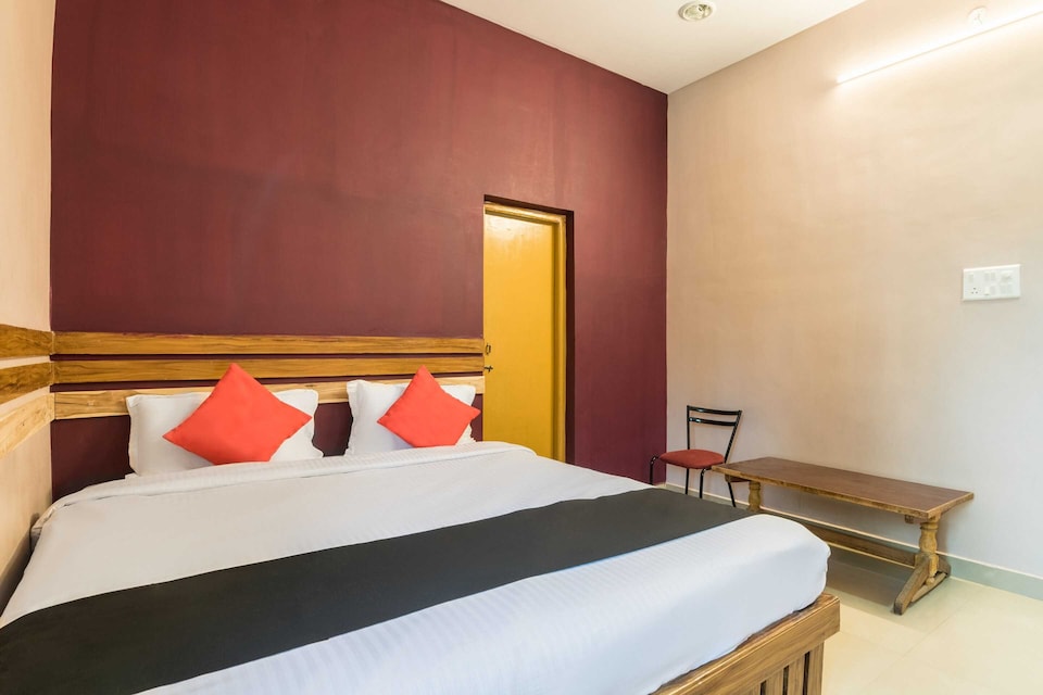 OYO 844093 TRUPTHI RESORTS, Srikakulam, Srikakulam