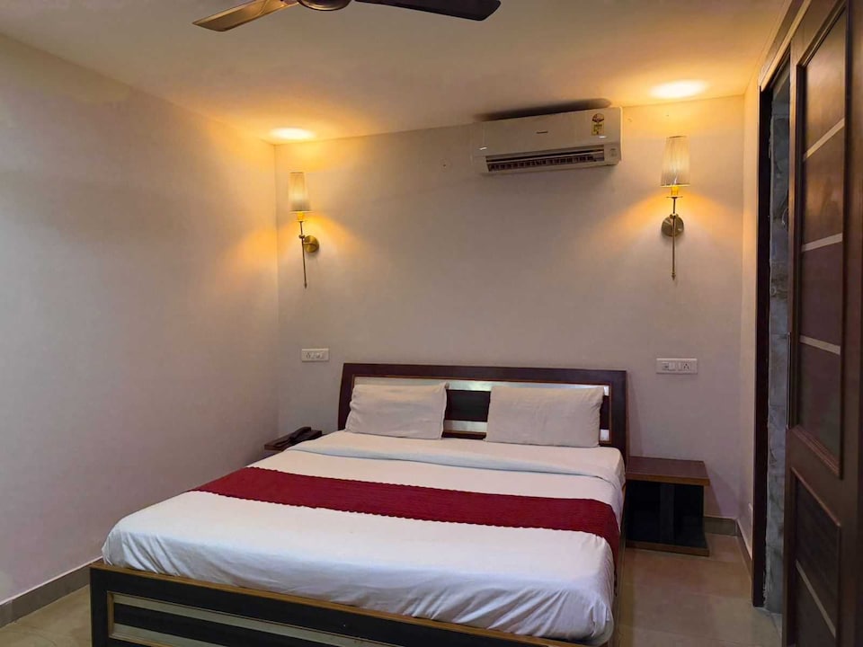 Townhouse Cosmo Mall Zirakpur Formerly R K Residency, Zirakpur, Zirakpur