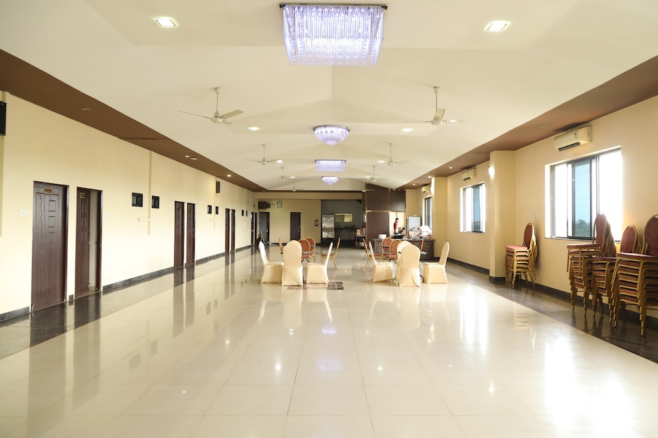 OYO Flagship 070 Kanji House, Sitabuldi Nagpur, Nagpur