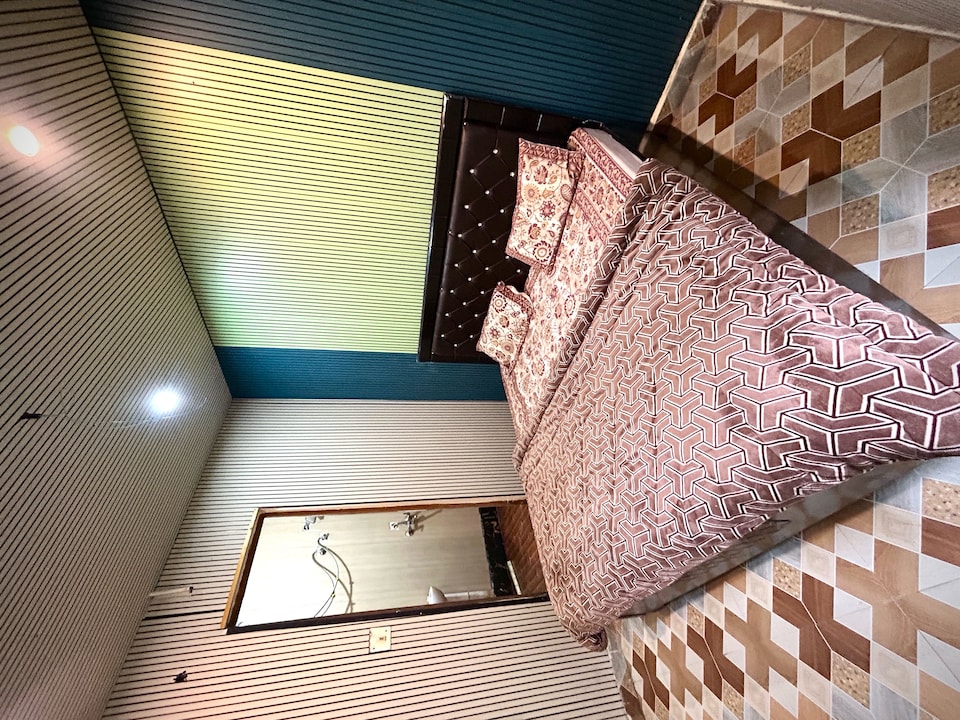 OYO 844115 Hotel R P Inn, Kedarnath, Kedarnath