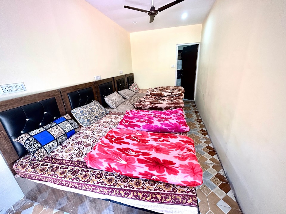 OYO 844115 Hotel R P Inn, Kedarnath, Kedarnath