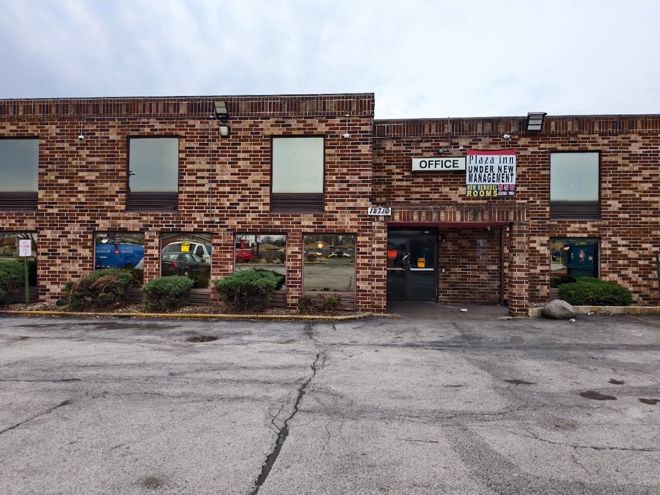 Plaza Hotel By OYO Calumet Park Alsip I 57, C60827, Calumet Park, IL