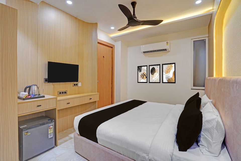 Townhouse OAK Hotel Sarovar Hill, Shantikunj Haridwar, Haridwar