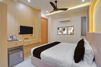 Townhouse OAK Hotel Sarovar Hill