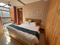 Townhouse OAK Hotel Sarovar Hill