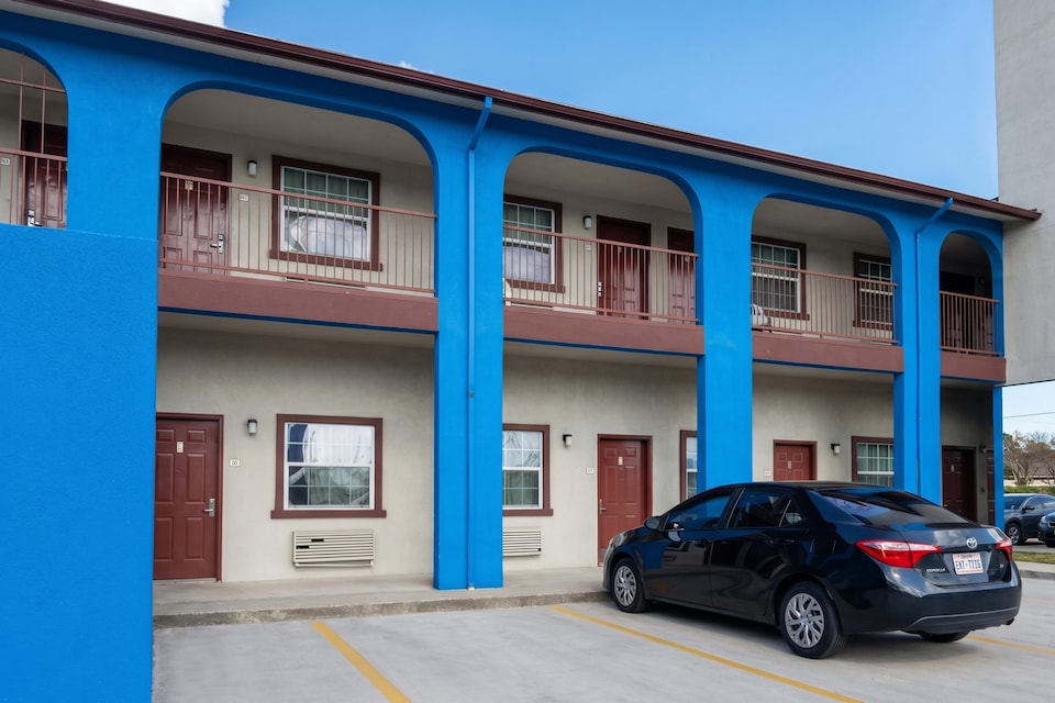 Airport Inn & Suites South Padre Island I 37, C78401, Corpus Christi TX