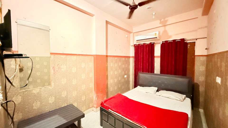 SPOT ON The Wave Inn , Cantonment, Varanasi