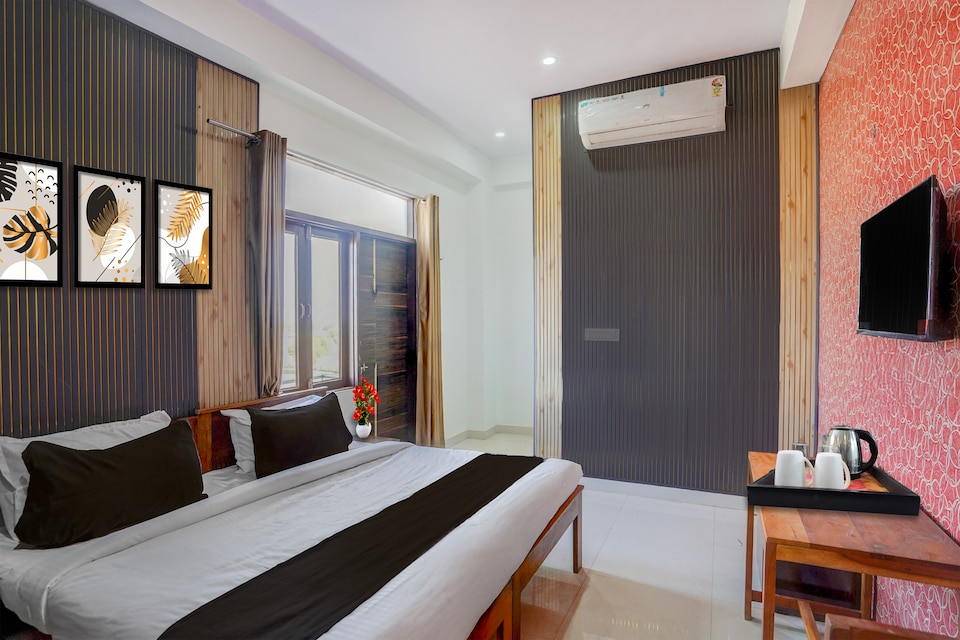 Townhouse Manipal University Highway King Bagru formerly Golden Hotel, Railway Station Jaipur, Jaipur