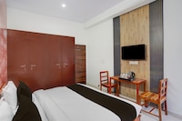 Townhouse Manipal University Highway King Bagru formerly Golden Hotel