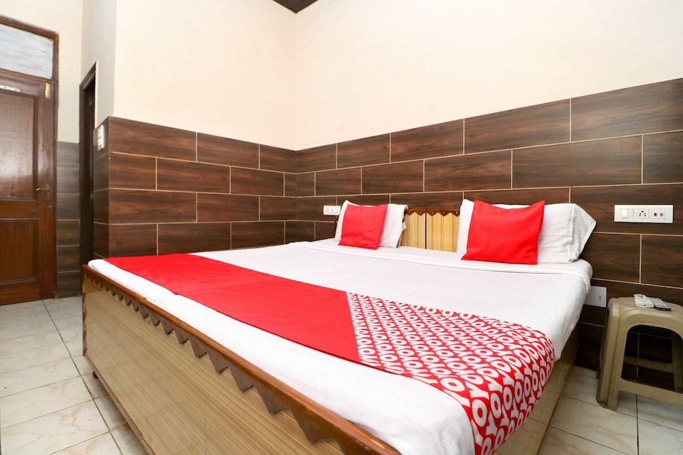 HOTEL O SURI GUEST HOUSE, BMC Chowk Jalandhar, Jalandhar