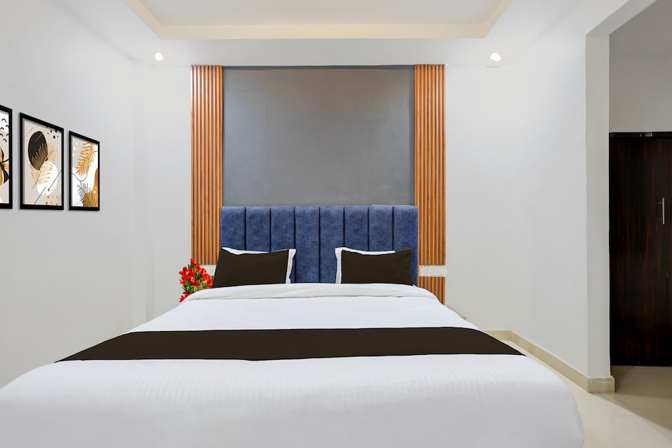 Townhouse Geeta Nagar Metro Station Formerly Hotel Opal, Fazal Ganj Kanpur, Kanpur