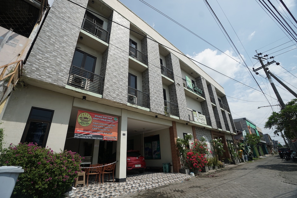 Hotel O near Juanda Airport formerly Azzahra Guest House Family, Surabaya, Surabaya
