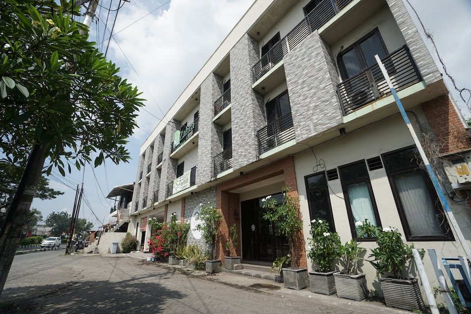 Hotel O near Juanda Airport formerly Azzahra Guest House Family, Surabaya, Surabaya