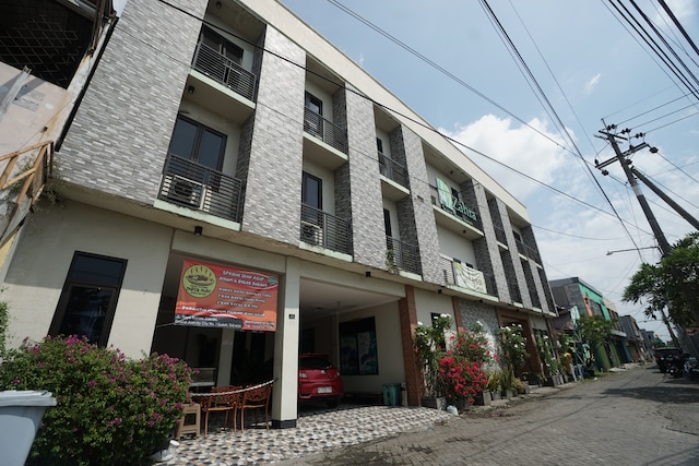 Hotel O near Juanda Airport formerly Azzahra Guest House Family
