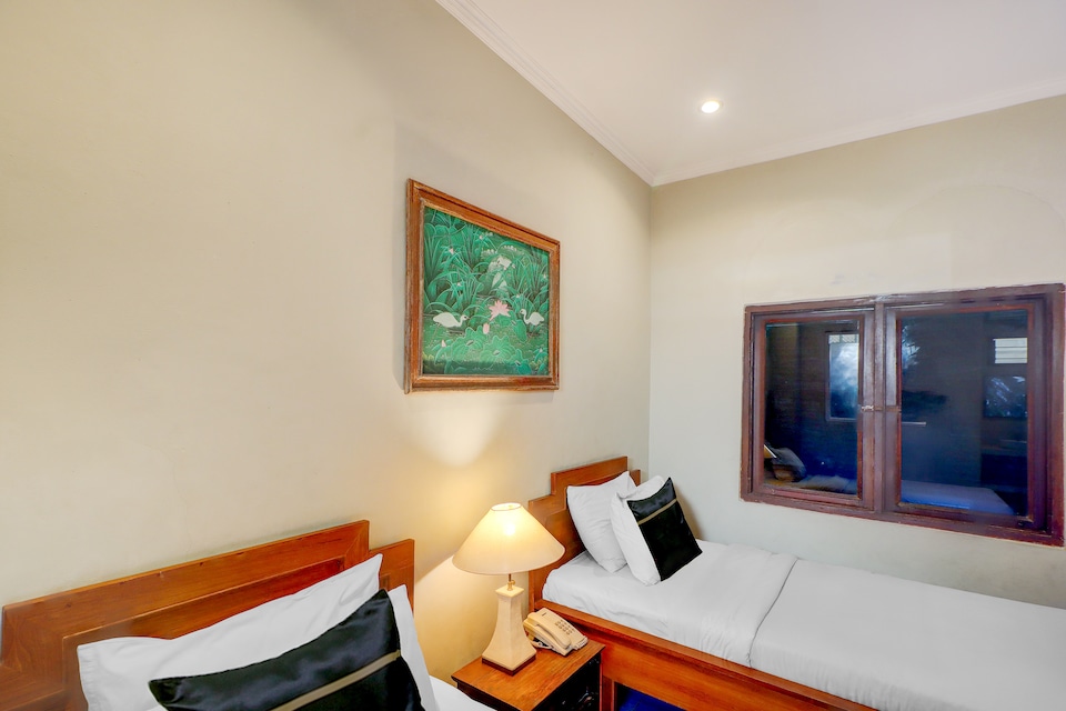Townhouse Oak Su's Cottage Near Legian Beach, Legian, Bali