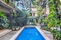 Townhouse Oak Su's Cottage Near Legian Beach