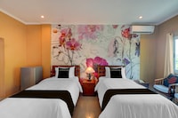 Townhouse Oak near Beach Walk Shopping Mall formerly Su's Cottages Legian 