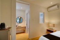 Townhouse Oak Su's Cottage Near Legian Beach