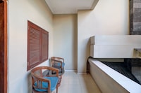 Townhouse Oak Su's Cottage Near Legian Beach