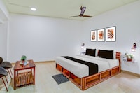 Super Townhouse Veer Savarkar International Airport formerly Dev Haveli