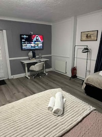 OYO Prince of Wales Country Hotel