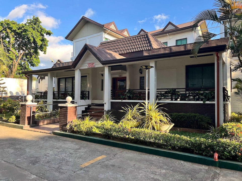 Topaz House By Gems Hotel, Cubao Manila, Quezon City