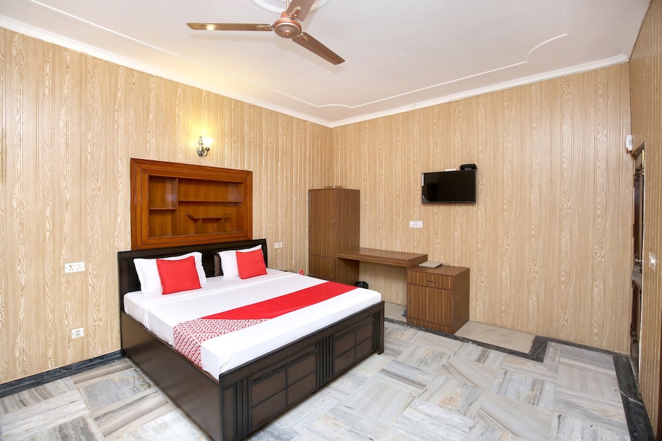 Prop Live in New code - CHA686, Nayagaon Chandigarh, Chandigarh