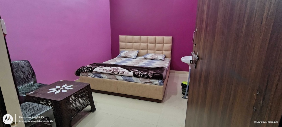 OYO 844173 Hotel Aparna Palace, Basti, Basti