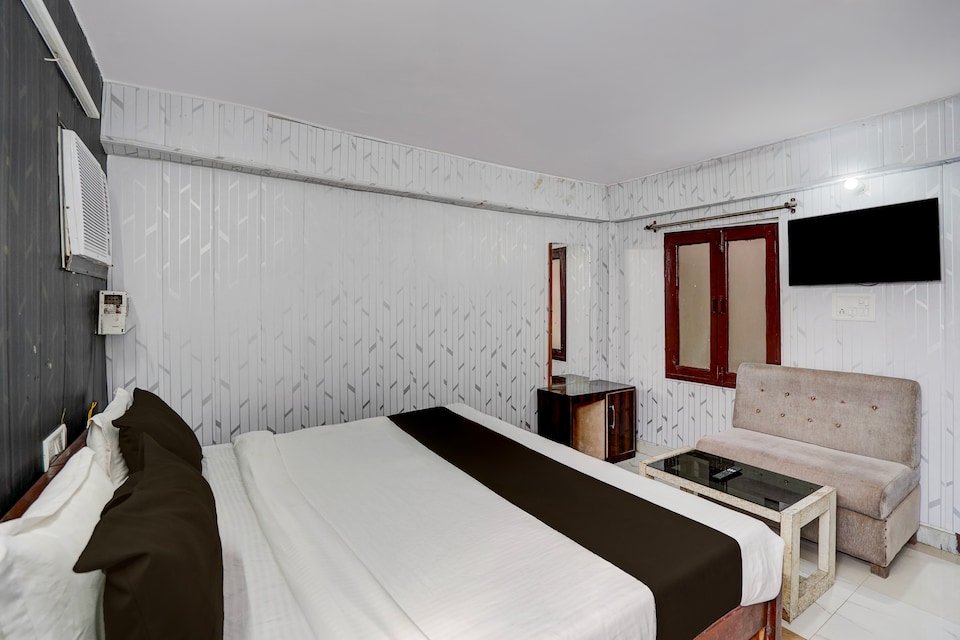 Hotel O Shree Ji, Airport Lucknow, Lucknow