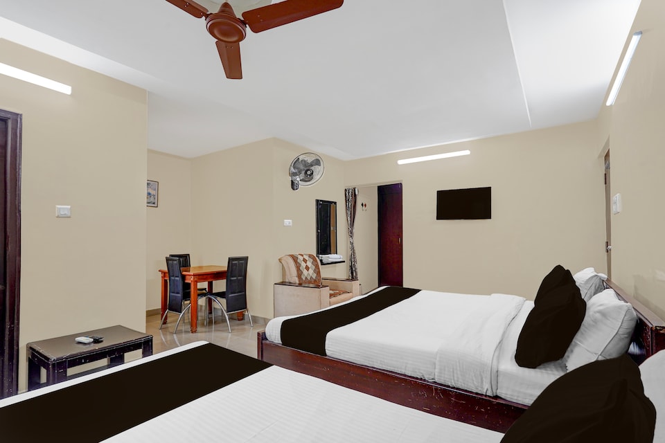 Hotel O ADITYA YATRI NIVAS, Kapila Theertham Tirupati, Tirupati