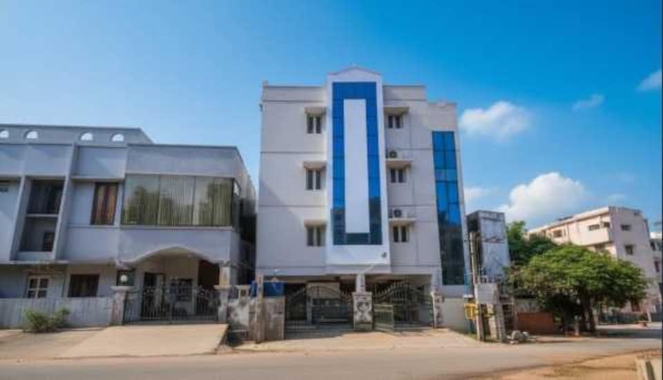 Hotel O ADITYA YATRI NIVAS, Kapila Theertham Tirupati, Tirupati